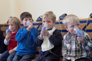 Kinder inhalieren